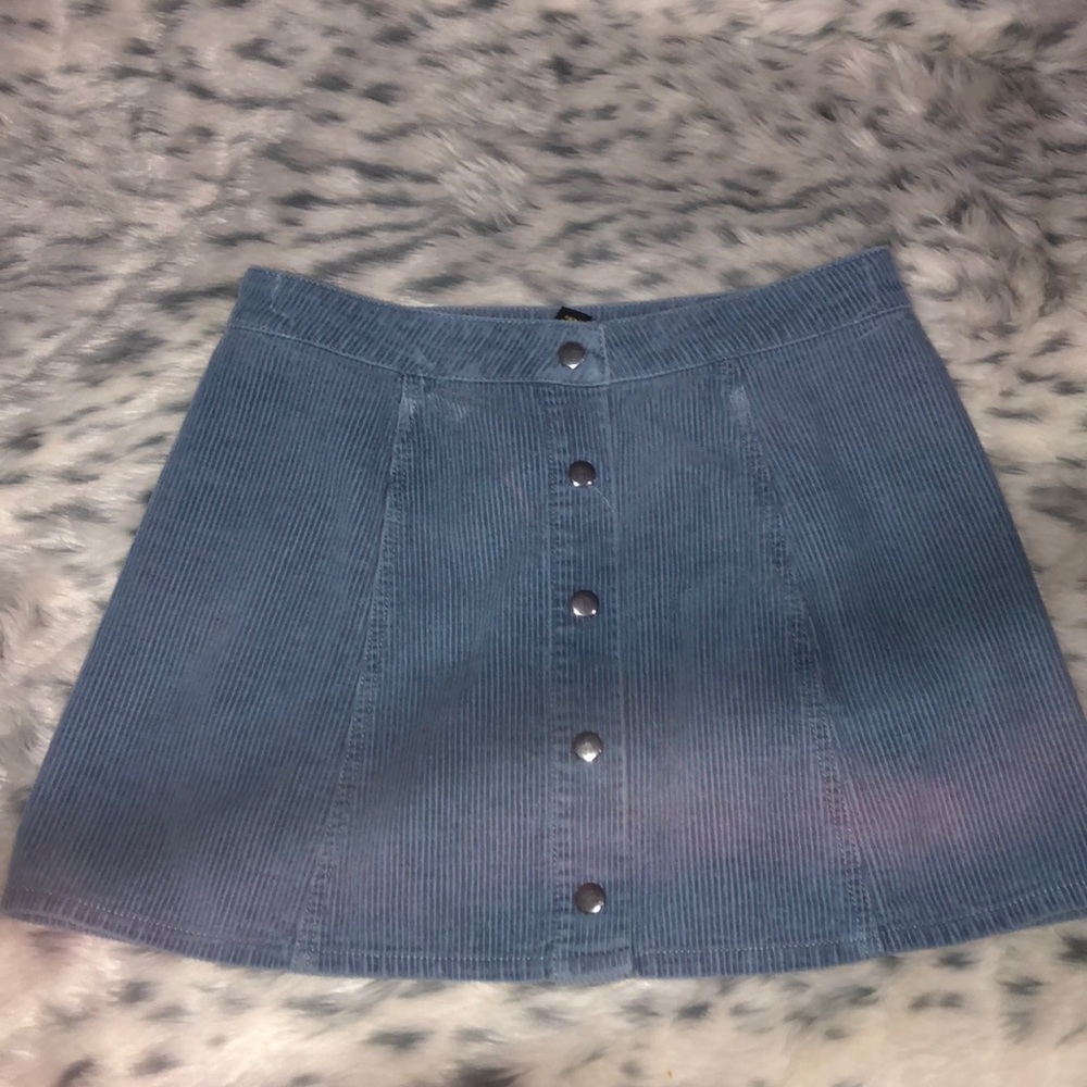 Forever 21 buttoned up skirt